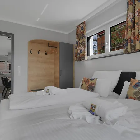 Haus Xzllenz - 5 Schlafzimmer, 2,5 Baeder, Parken, Smart-tv, Kueche, Terrasse *