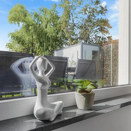 Ferienhaus Haus Xzllenz - 5 Schlafzimmer, 2,5 Baeder, Parken, Smart-tv, Kueche, Terrasse