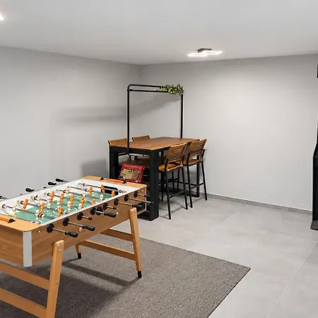 Haus Xzllenz - 5 Schlafzimmer, 2,5 Baeder, Parken, Smart-tv, Kueche, Terrasse *